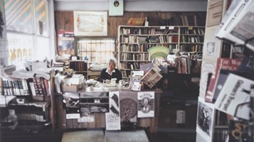 Hyde Park: book Store by Glenn Oakley