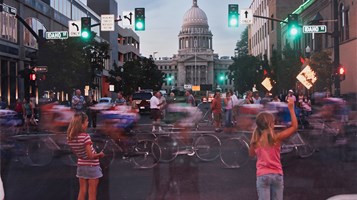 MENS TWILIGHT CRITERIUM BY KEITH WALKLET