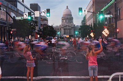 MENS TWILIGHT CRITERIUM BY KEITH WALKLET