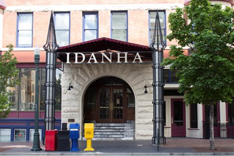 6dedd552-b31a-495f-a438 (1)